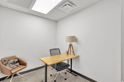 Common Area - Stylish Seating