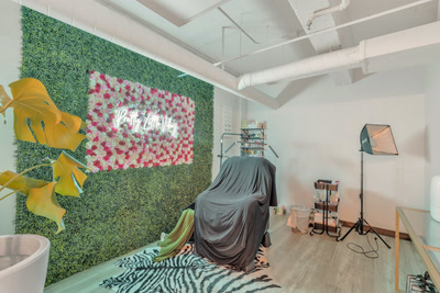 Common Area - Lounge Space