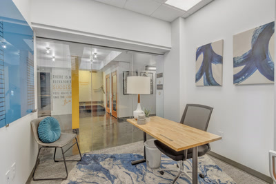 Common Area - Seating Area
